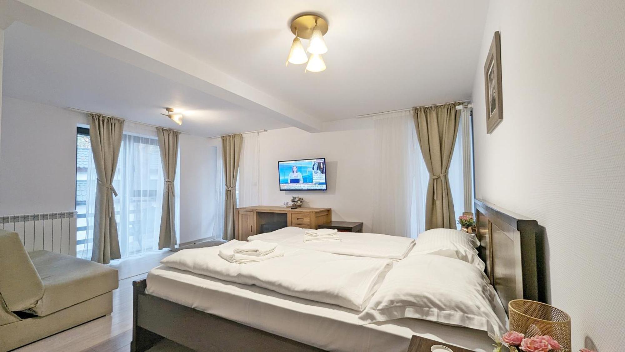 Complex Parc Pini Moinesti Moineşti Exterior foto